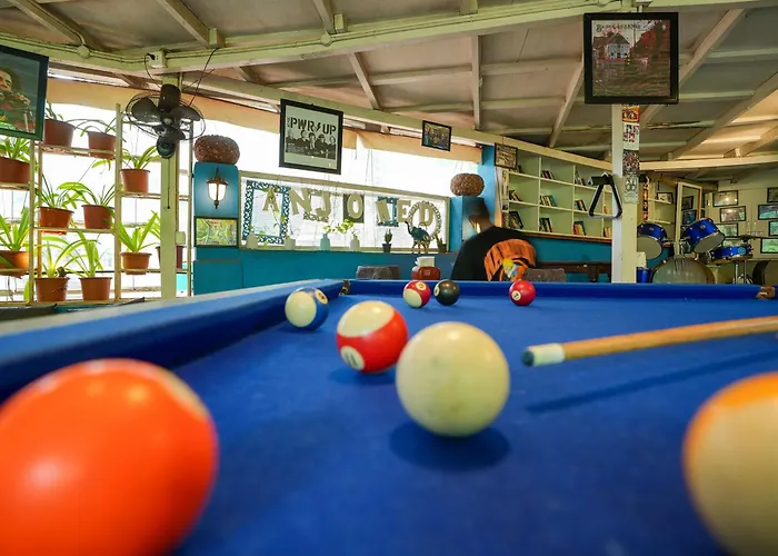 Anjoned Hostel & Cafe