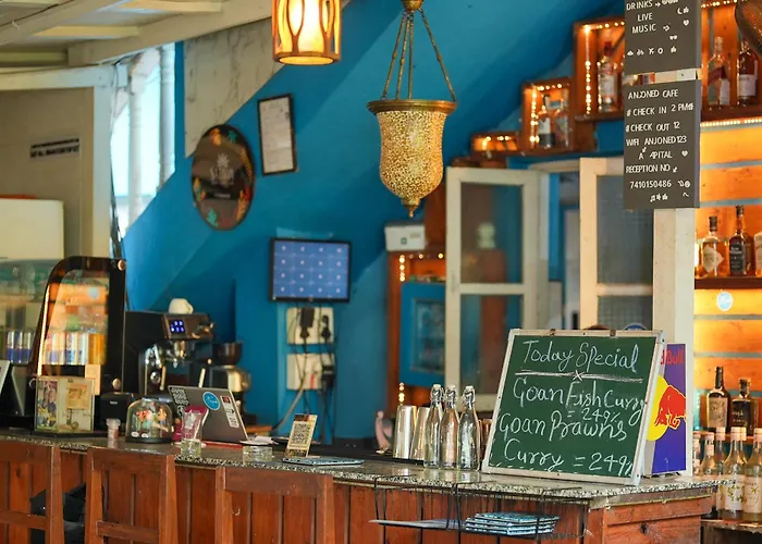 Anjoned Hostel & Cafe